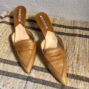 Manolo Blahnik Tan Leather Women's Kitten Heel Mule